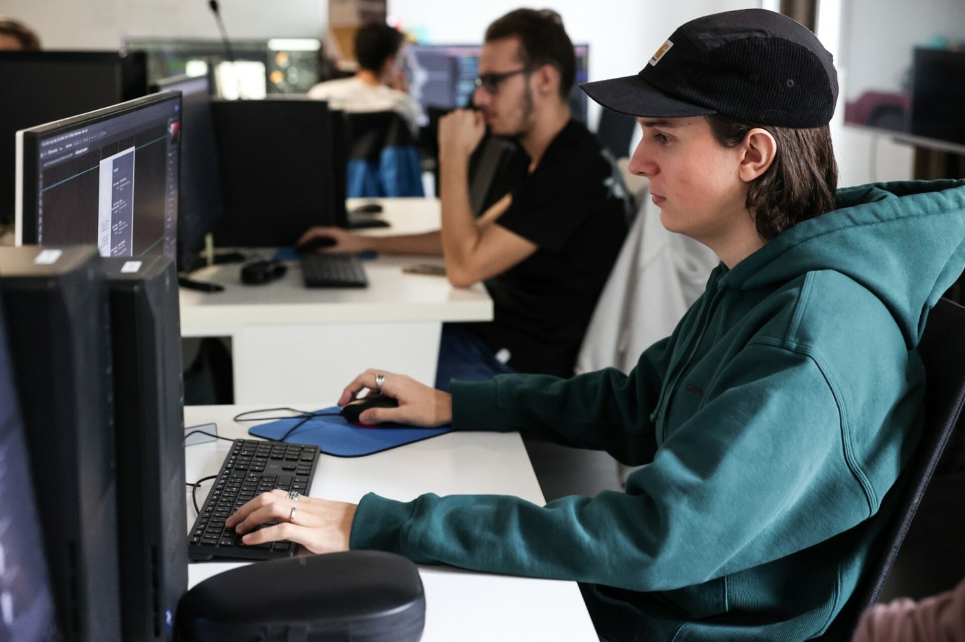 étudiants en apprentissage à l'esma pour devenir web designer