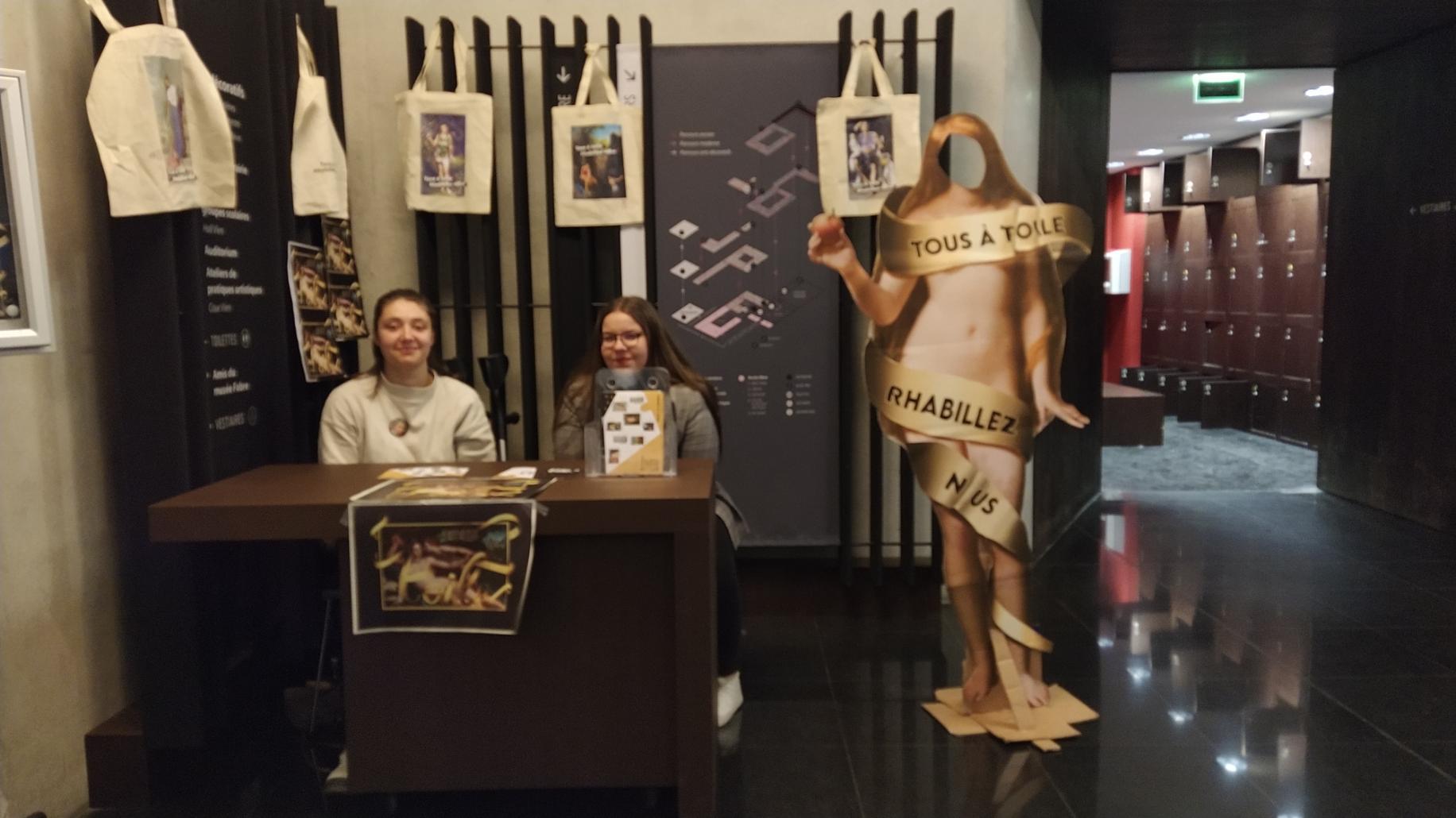 installation étudiants ESMA hall musée fabre