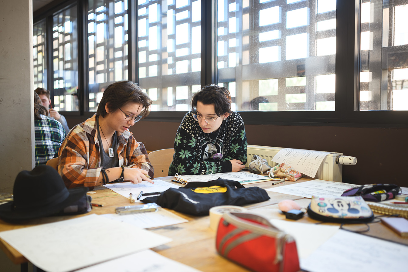two students studying in Esma Campus