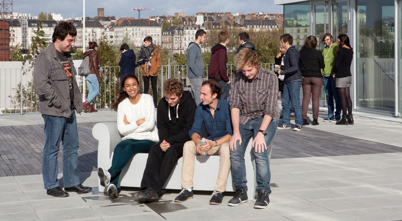 Student life at ESMA’s Nantes campus 3d animation school , featuring a vibrant and welcoming environment for creativity and learning.