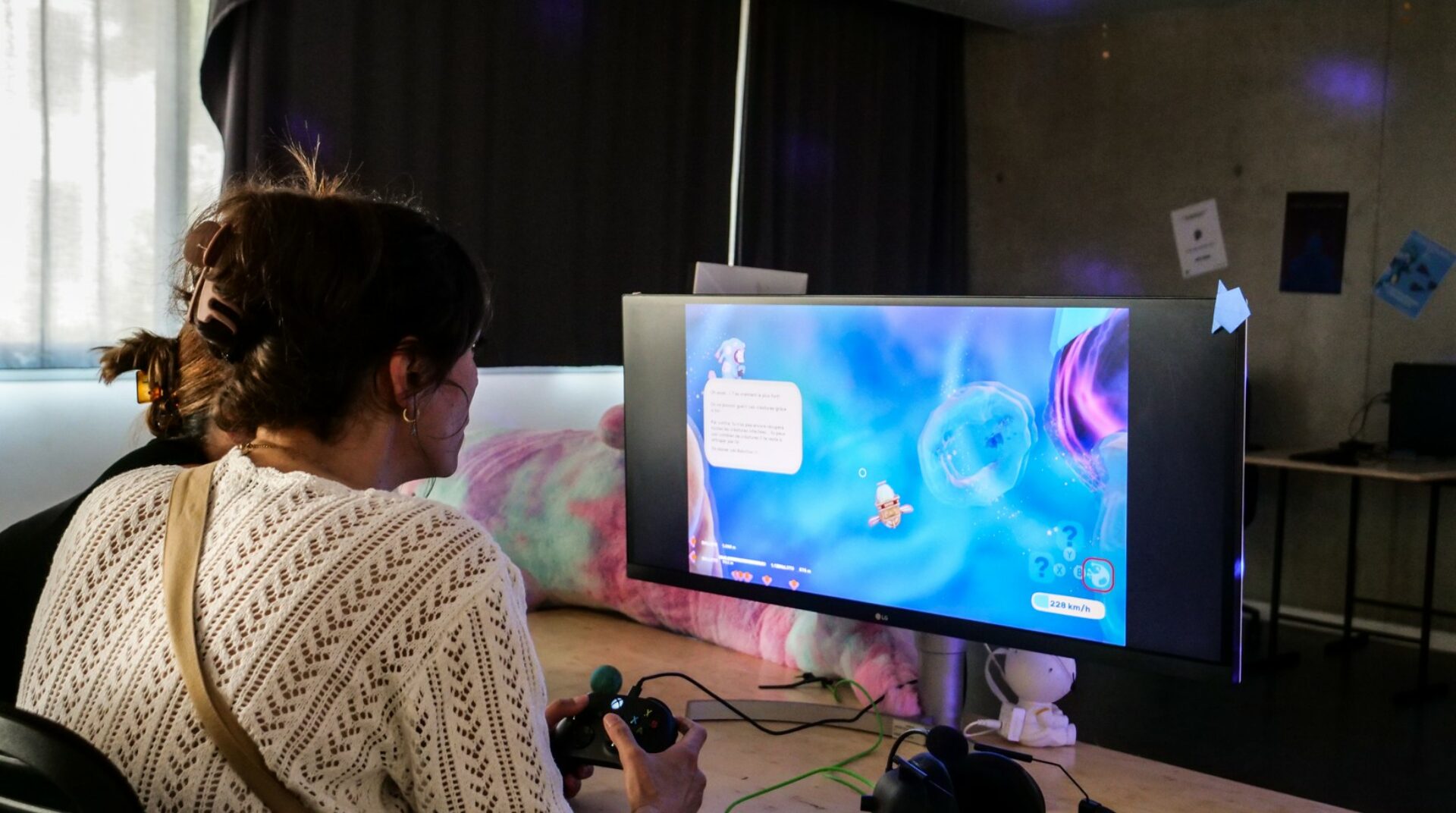 personne qui teste un jeu esma