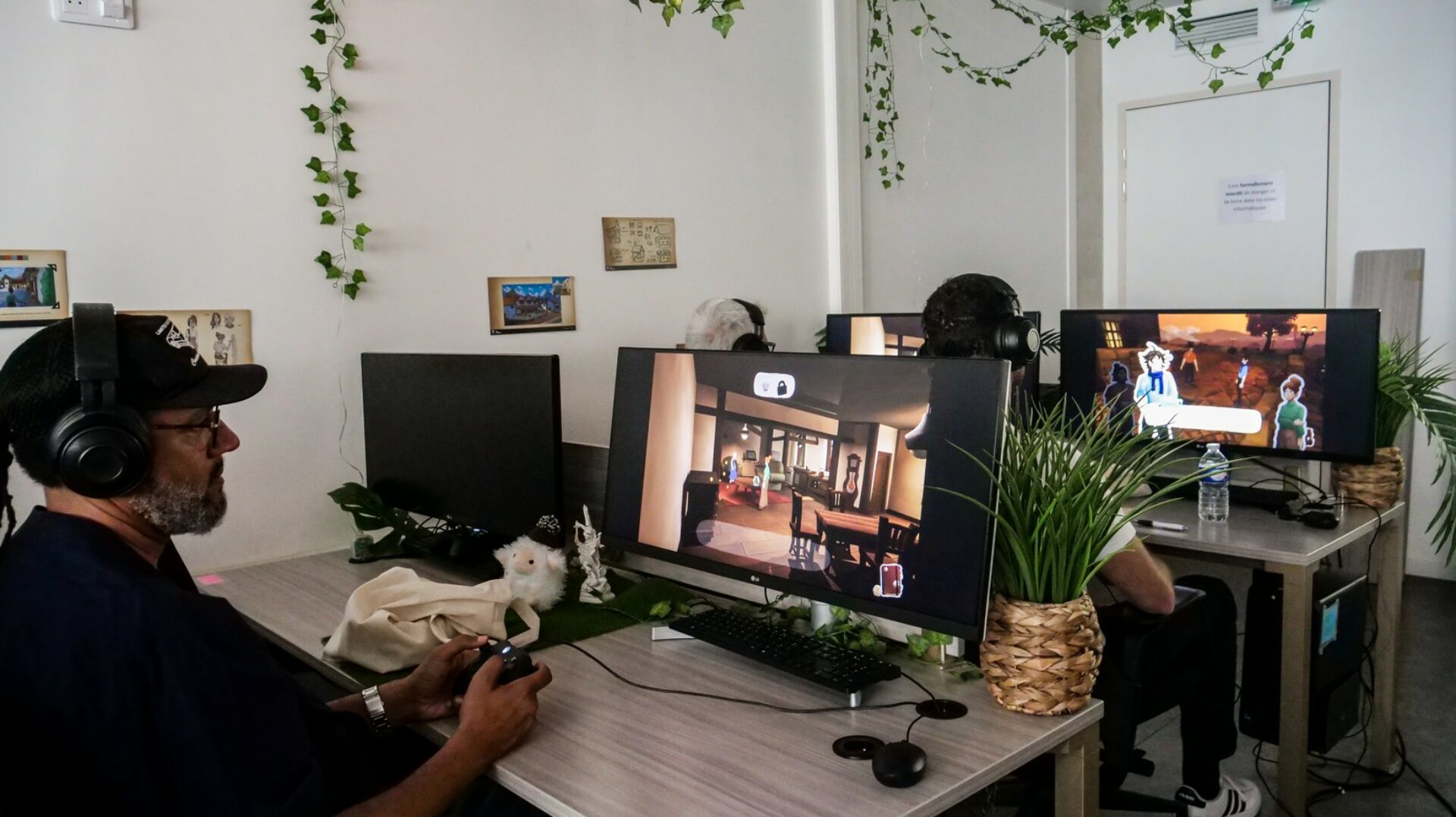 professionnel qui teste les jeux vidéo