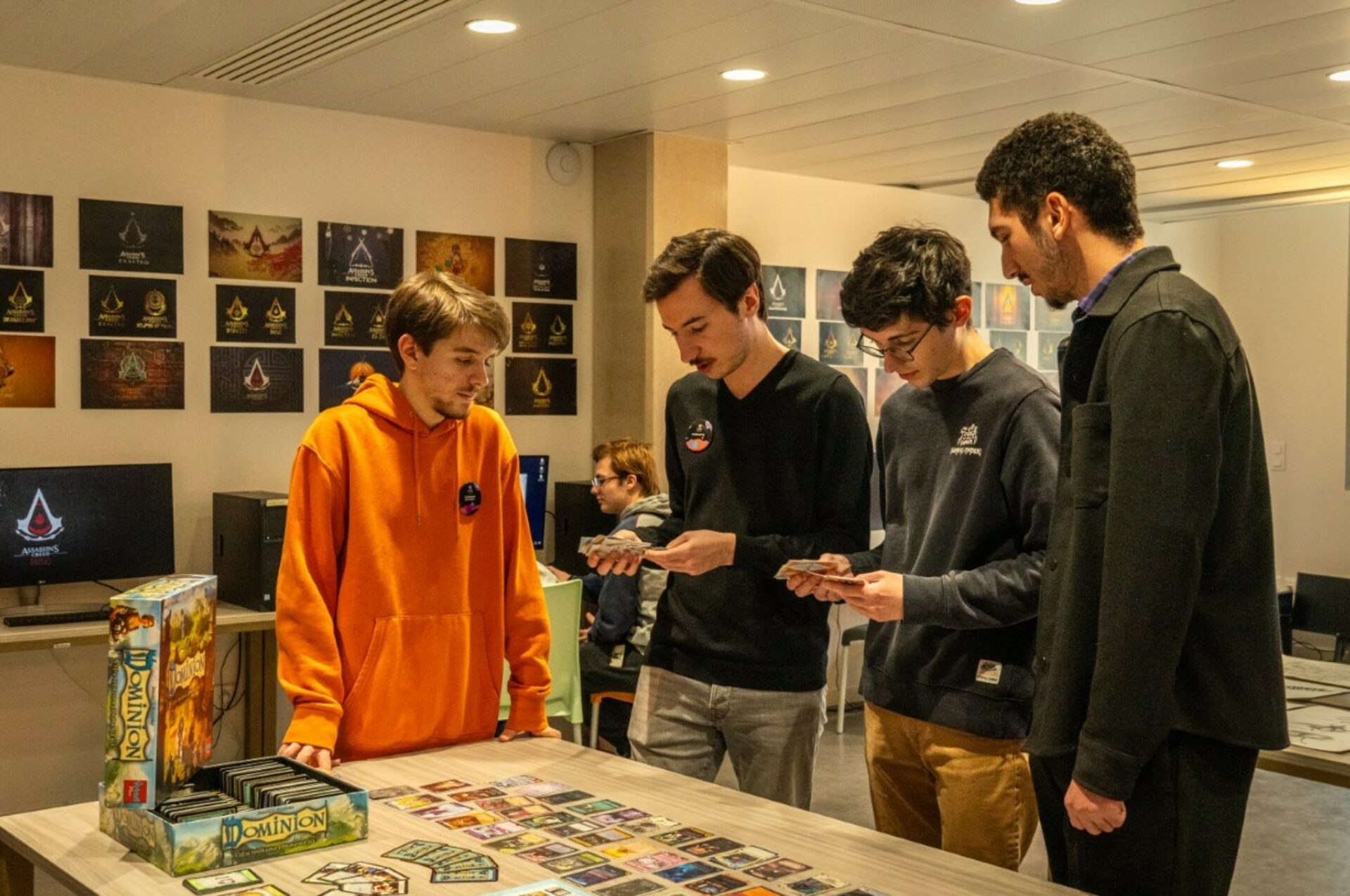 gestion de projet en groupe d'étudiants de jeu vidéo